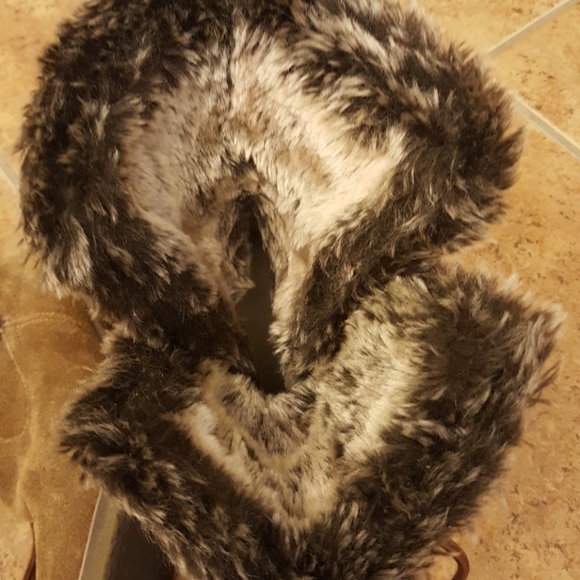 Boots - Picture 5 of 6